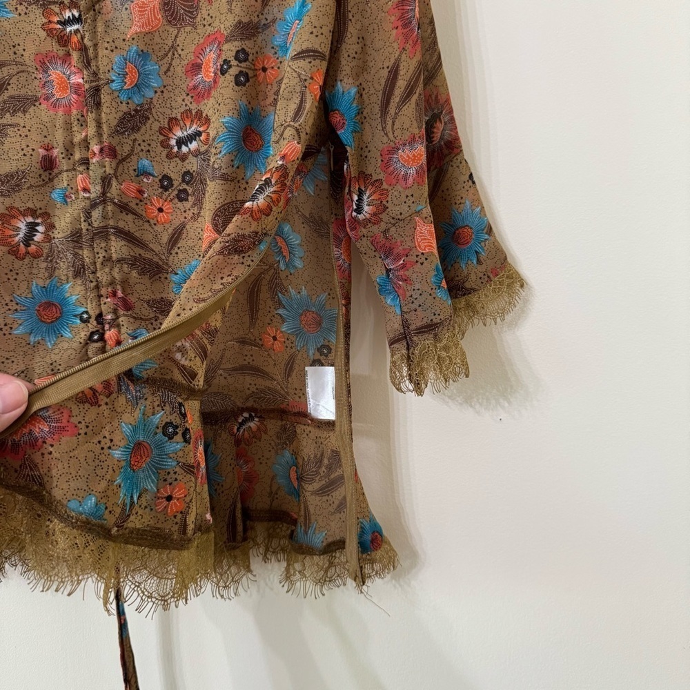 MOLLY BRACKEN sheer floral blouse - size small - Picture 4 of 7
